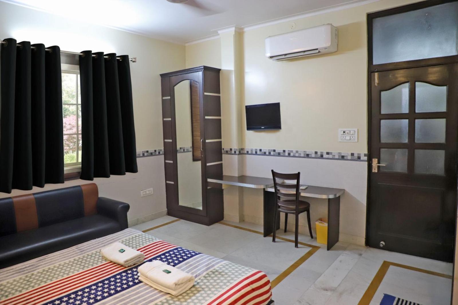 Hotel Traditional Inn New Delhi Buitenkant foto